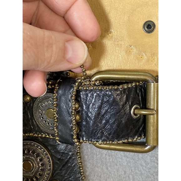 Sand Castle Women\'s Leather And Concho Asymmetrical Belt Boho Western Approx 33\